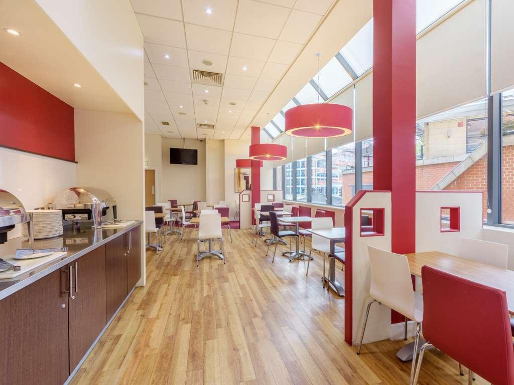 Travelodge Leeds Central 레스토랑 사진