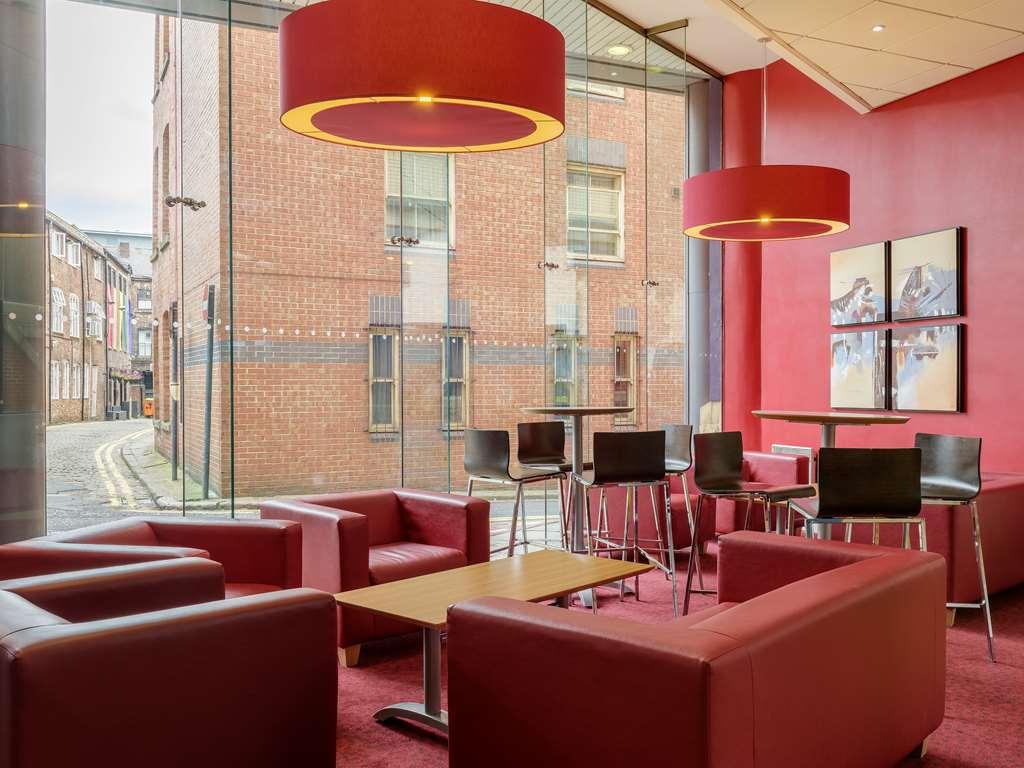 Travelodge Leeds Central 레스토랑 사진