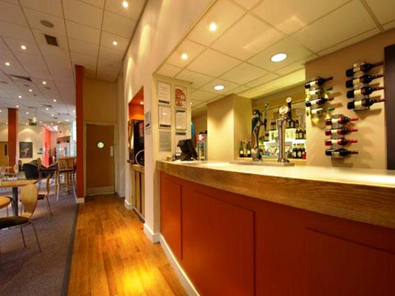 Travelodge Leeds Central 외부 사진